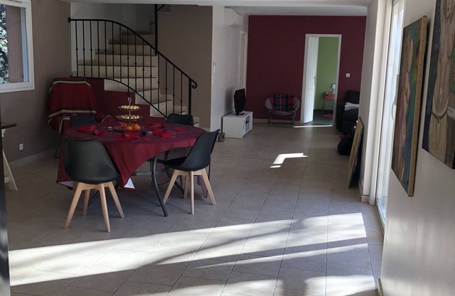 Pretty Provençal building