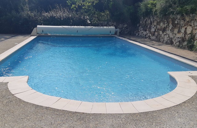 pretty villa at the foot of the lower gorges of verdon