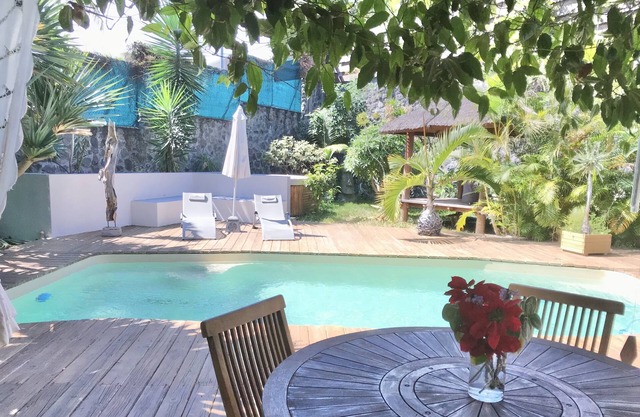 Pretty villa with swimming pool 10 minutes from the beaches.