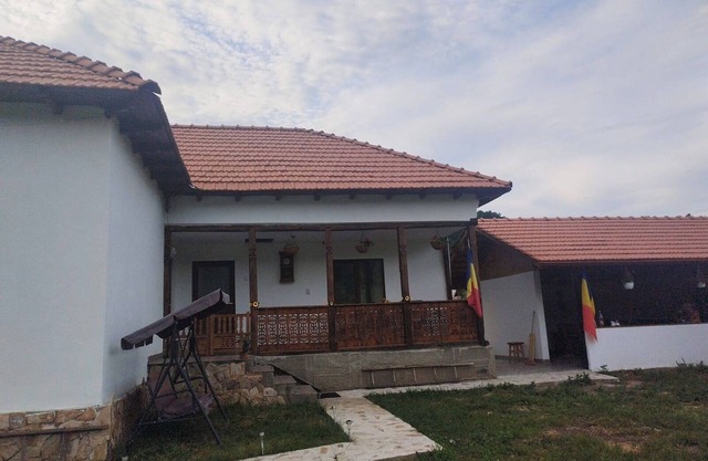 PRIDVOR – Traditional House in Oltenia de sub Munte, Romania
