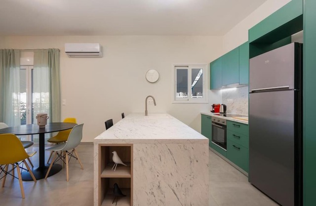 Prime 3-BR Exarcheia Abode