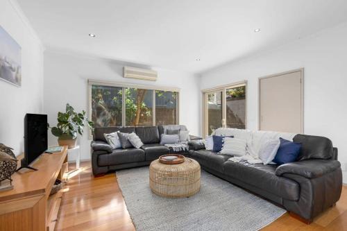 Prime Coastal Hideaway, 450m to beach and river
