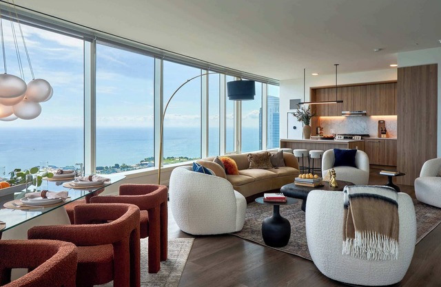 Prime Group Stay: Lake Views, Luxe Amenities