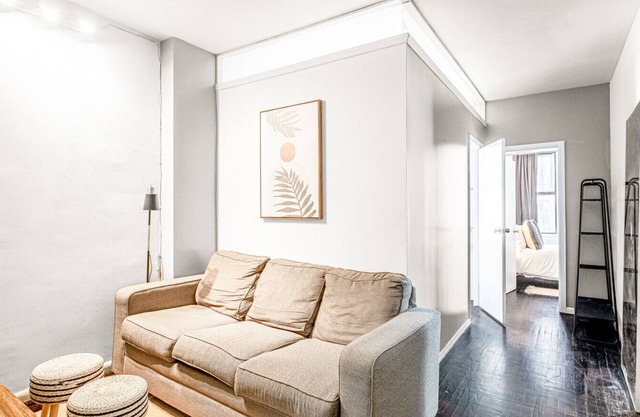 Prime Location: 2-Bedroom, 1-Bath Apt in Midtown!