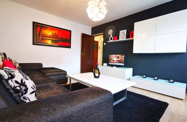 Prime Location Apartment Near Tineretului Park | City Centre | Metro