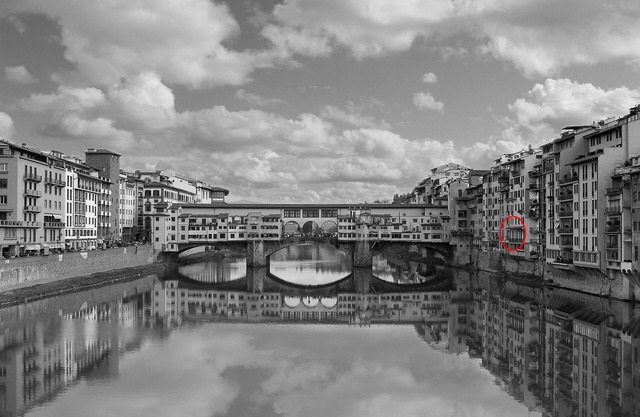 Prime location, comfort and a stunning view of Ponte Vecchio!