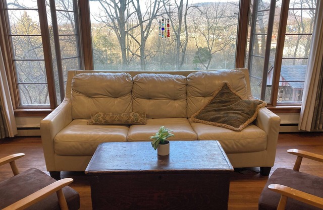 Prime location for PSU football and events - 3BR whole house rental