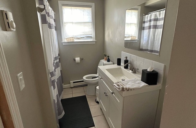 Prime location house well equipped