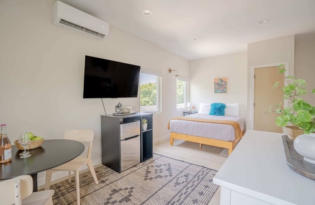 Prime Location, SXSW, Monthly Stays - Daisy Lee