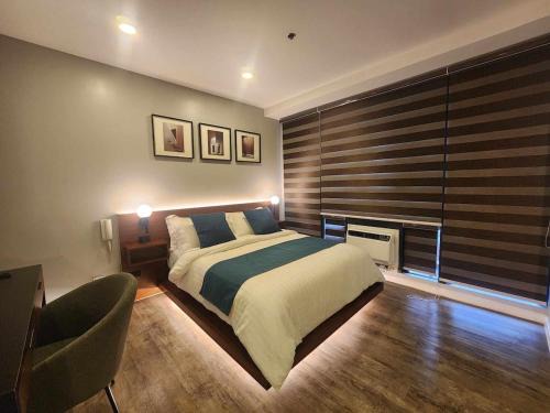 Prime Location Walk to Nightlife! The Gramercy