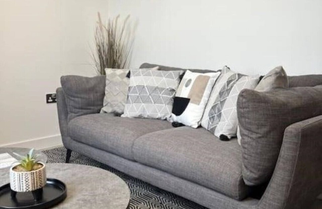 Prime Suite 2 Bed Apartment with Rooftop Terrace