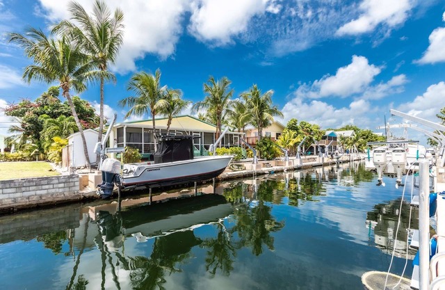 Prime Time: A Tropical Paradise on Big Pine Key, Canal Front Duplex, Swift Access to Atlantic & Gulf