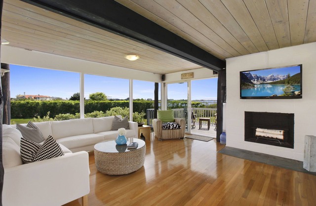 > Prime Waterfront Location, Private, Dock, 5 minute Walk to Ocean & Beach <