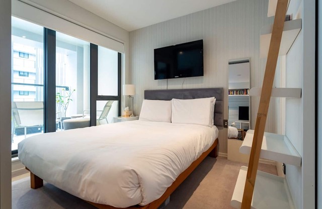 Pristine inner-city nest with carpark