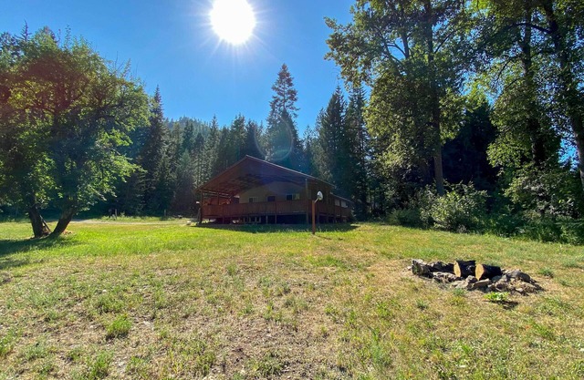 Private 2-Acre Retreat w/MTN Views, Walk to River