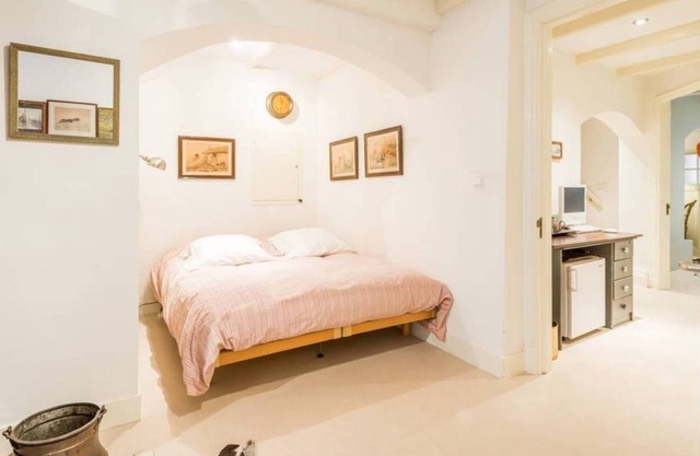 Private 2-bedroom apartment near Artis Zoo