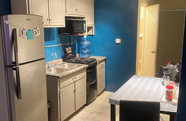 Private 2BR Condo 7 Mins From Border-crossing Station