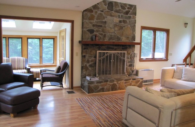 Private 5 bedroom/3 Bath- SKI downhill/cross country+Golf,Hike,kayak,swim,relax.