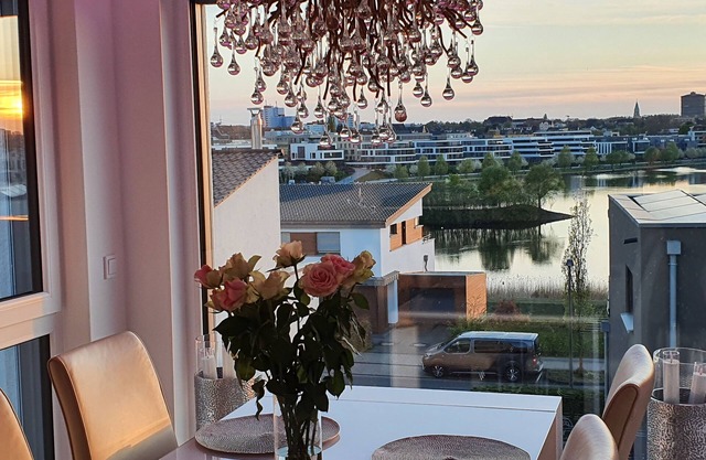 Private accommodation with roof terrace on Lake Phoenix
