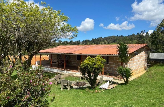 Private accommodation with Jacuzzi, wifi and BBQ area