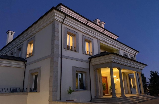 PRIVATE APARTMENT LOFT TYPE 200 M2.