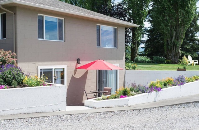 Private Apartment *A/C| Peace, Views & Hot Tub Bliss