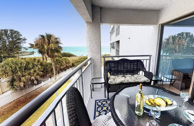 Private Beach, Gulf View from Balcony, Heated Pools, $185 Free Activities Daily, Outdoor Workout