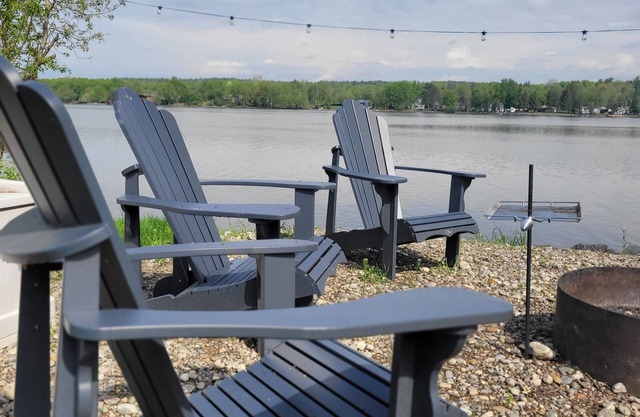 Private beach on the Ottawa river!