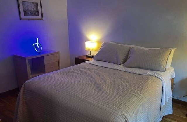 Private bedroom in shared home with all the essentials!
