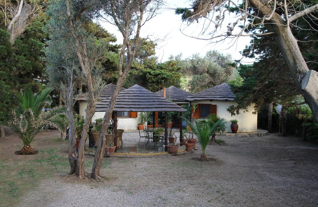 PRIVATE BOUTIQUE VILLA with private access to the sea