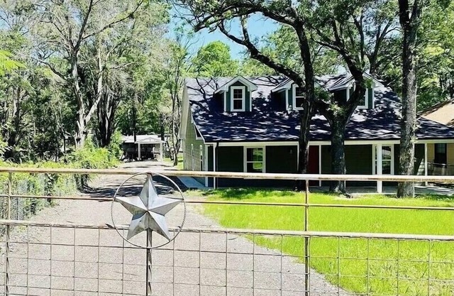 Private Cedar Creek Lake House - WATERFRONT! QUIET!n