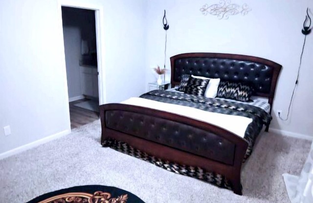 Private Clean Quiet Suite in a shared New House in Anna with Private Bathroom