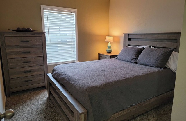 Private Clean Townhome with Attached Garage