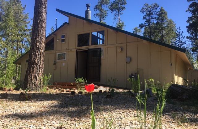 Private Community - 1 Block to Lake Front - Fully Furnished