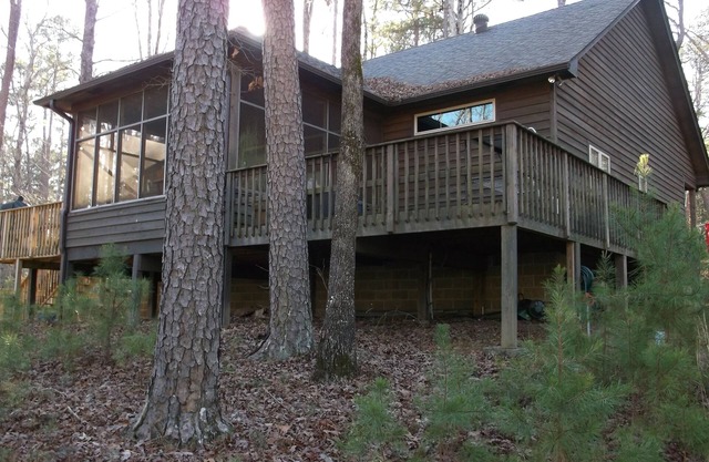 Private Country Cabin 1.4 miles to Lake Ouachita