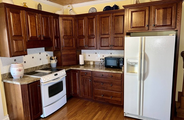 Private Country Home in Scenic Setting - Perfect for Derby - 22 mi from track