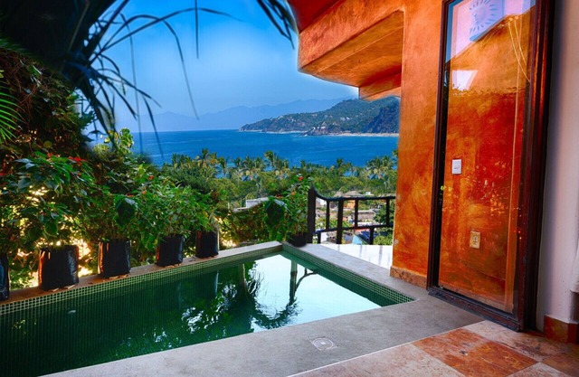 Private Dipping Pool. Ocean Views. (Casita #4)