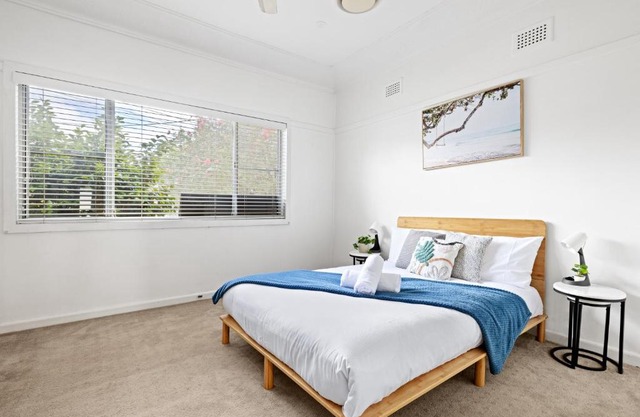 Private Double Room - Central Location at Ryde - Shared Bathroom