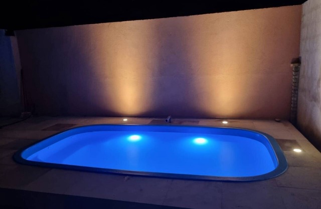 Private duplex with 2 bedrooms, swimming pool and parking.