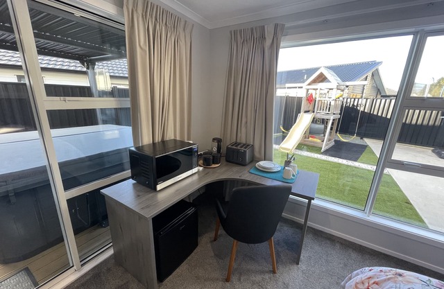 Private Ensuite with Hot Spa at Upper Hutt, Wellington