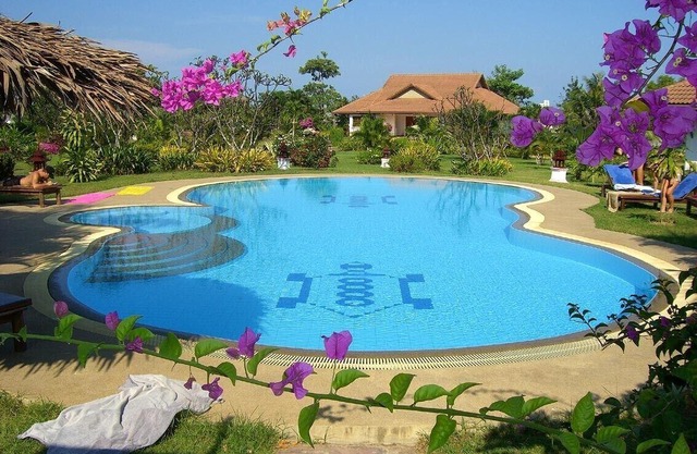 Private, exclusive houses in private residential areas