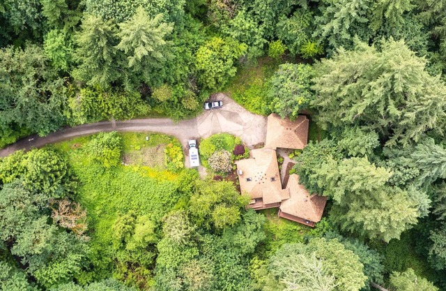 Private Fall Cabin Getaway, 6 Beds Near Portland