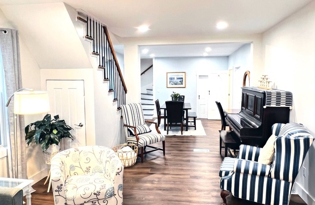 Private, family-friendly, home close to Penn State and Bald Eagle State Park.