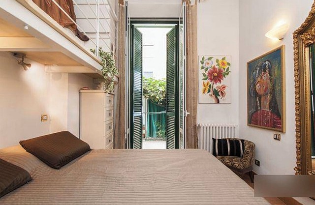 PRIVATE GARDEN APARTMENT and PARKING - possibility of discounts