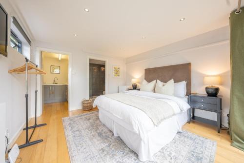 Private Garden Flat