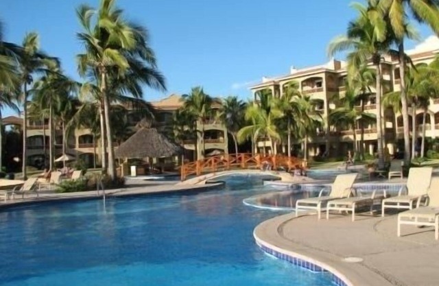 Private Golf and Beach Vacation Condo, Estrella Del Mar