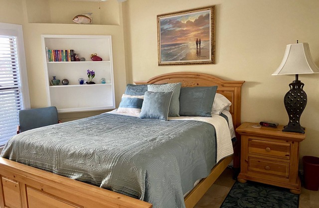 Private Guest suite on Country estate with pool