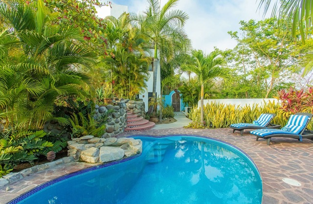 Private Heaven with Amazing Views!