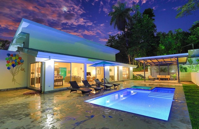 ♥ Private Hiking Preserve, 5 mins to MA beach, Jungle Luxury♥