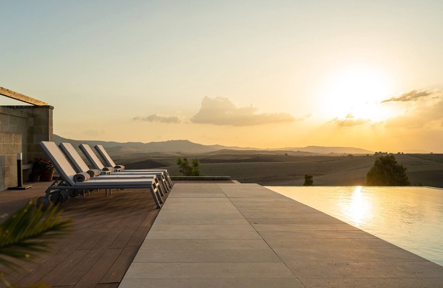 Private hilltop villa with infinity pool ideal for your visit to Puglia.